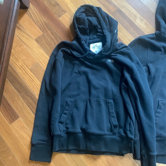2 Black Hollister hoodies, XXS and XS - Picture 2 of 5